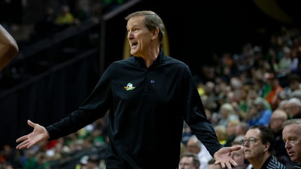 Oregon Ducks basketball coach Dana Altman